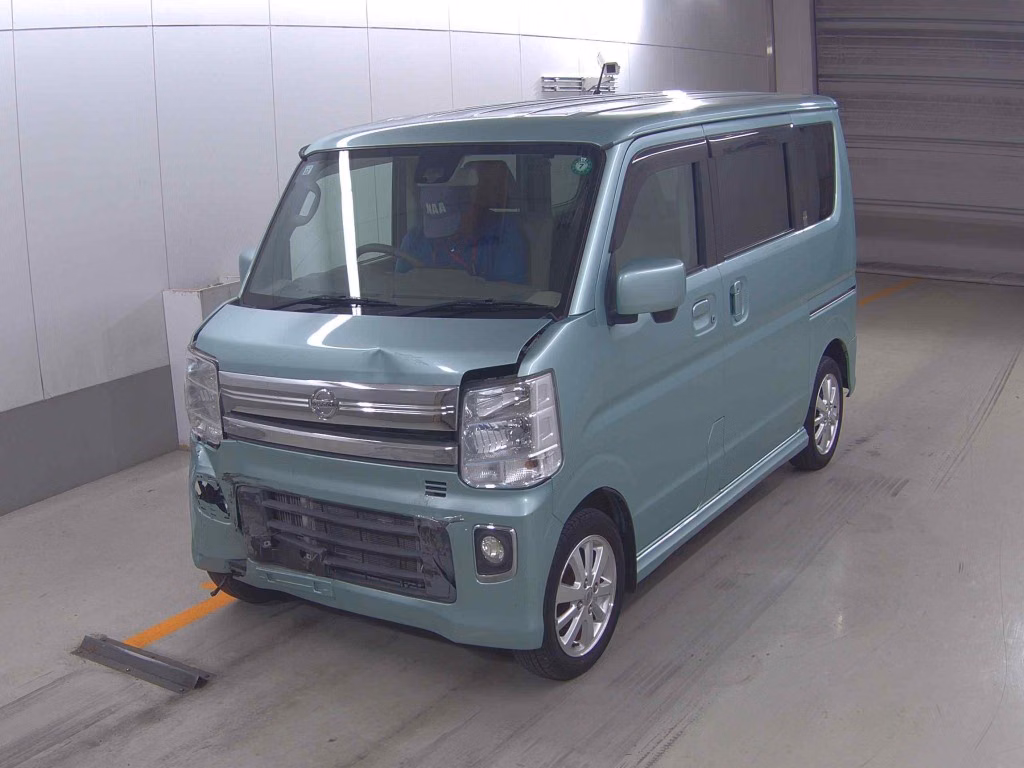 NISSAN NV100 CLIPPER
