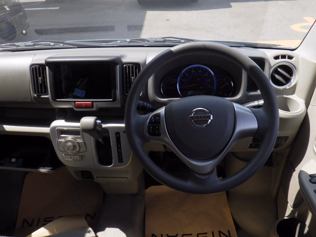 NISSAN NV100 CLIPPER