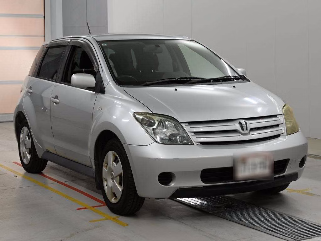 TOYOTA IST