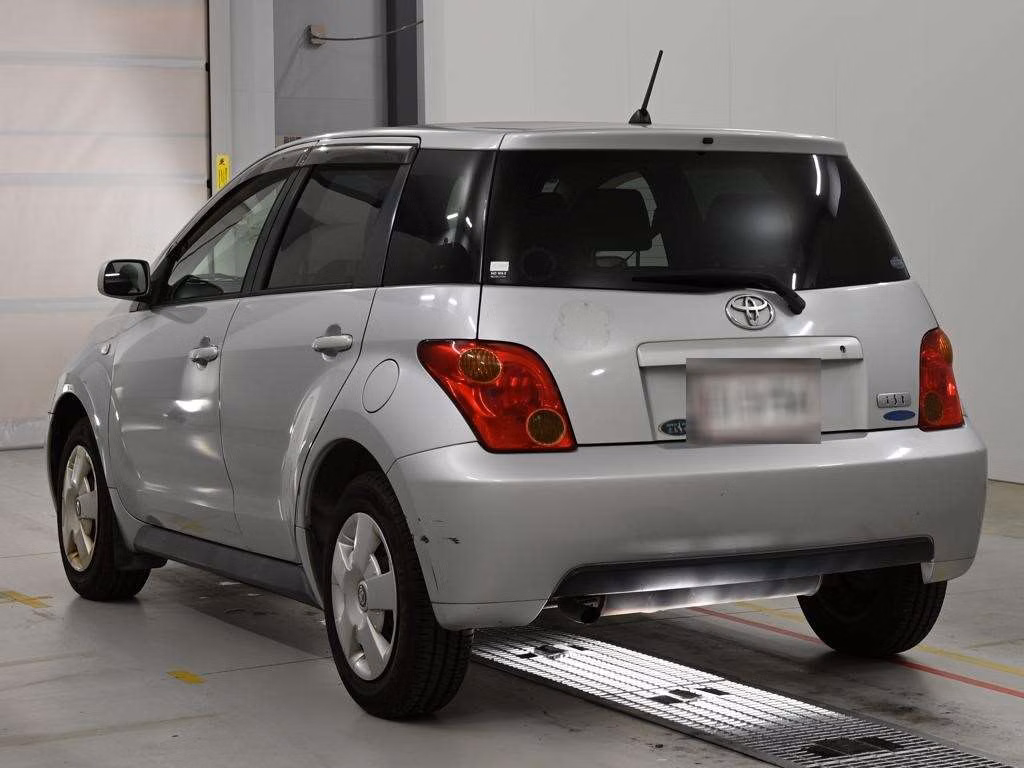 TOYOTA IST