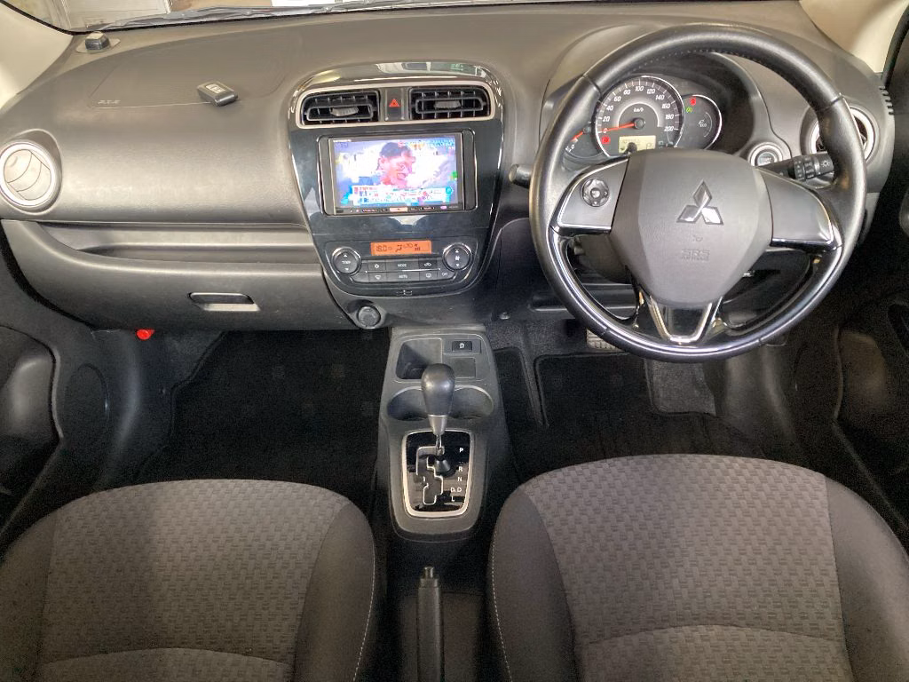 MITSUBISHI MIRAGE