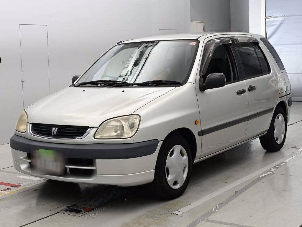 TOYOTA RAUM