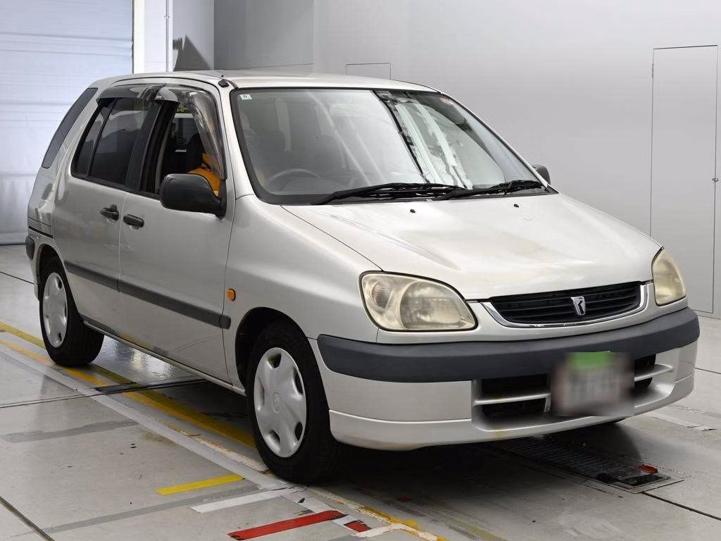 TOYOTA RAUM