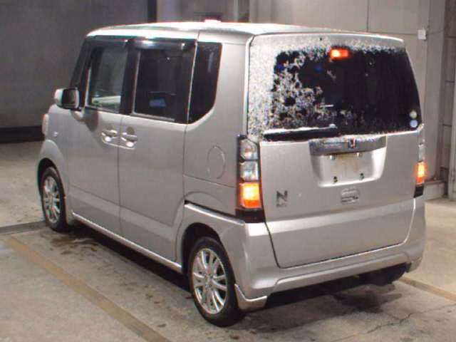 HONDA N-BOX