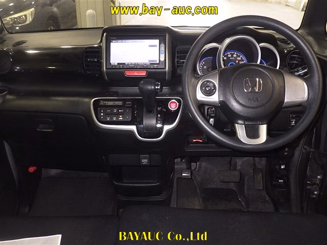 HONDA N-BOX