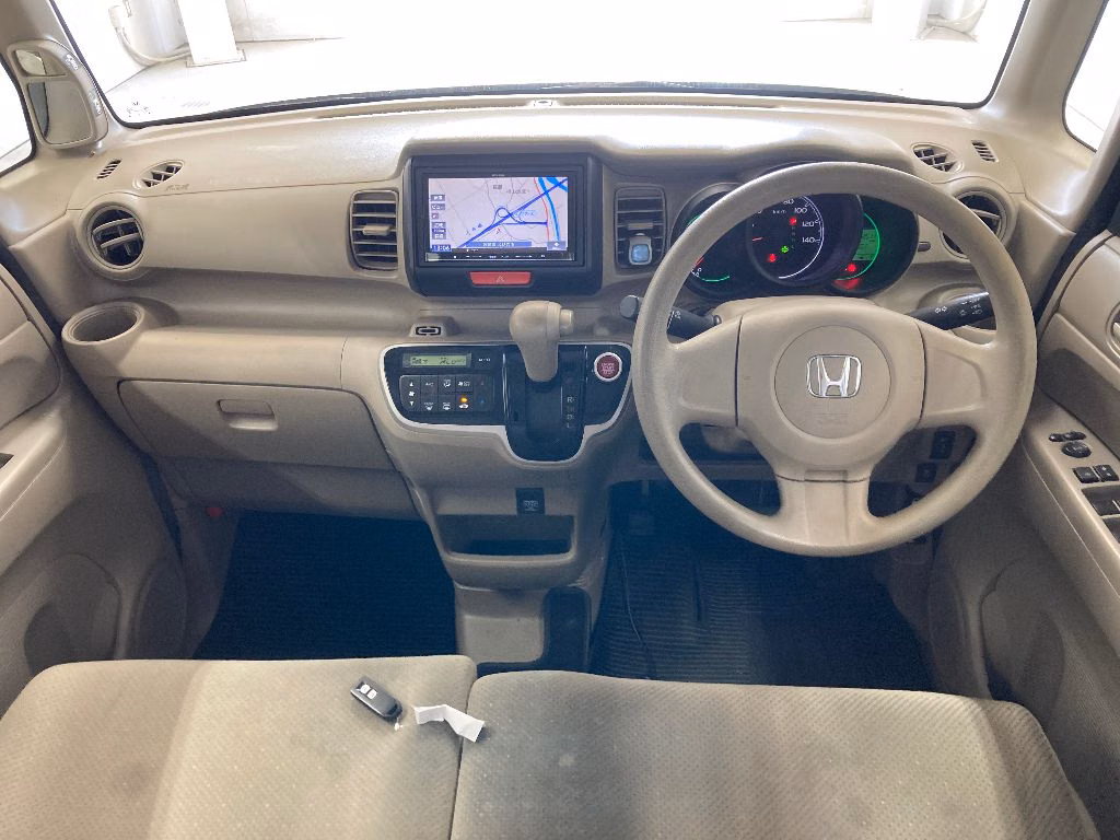 HONDA N-BOX