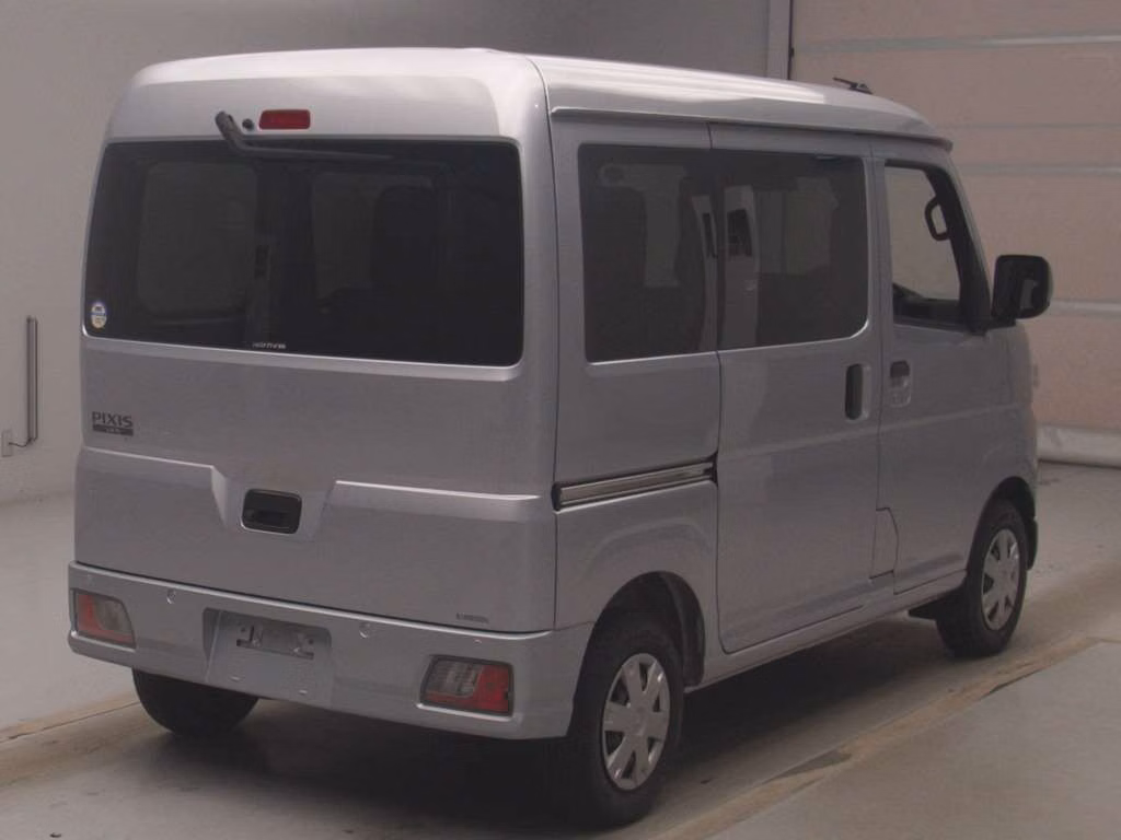 TOYOTA PIXIS VAN
