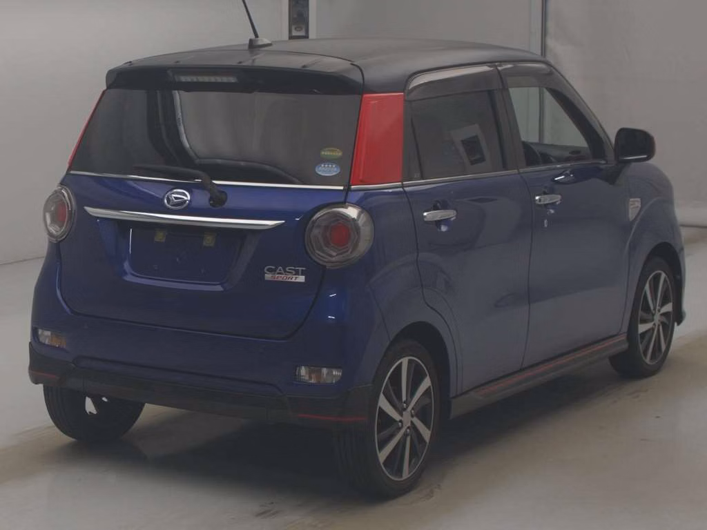 DAIHATSU CAST