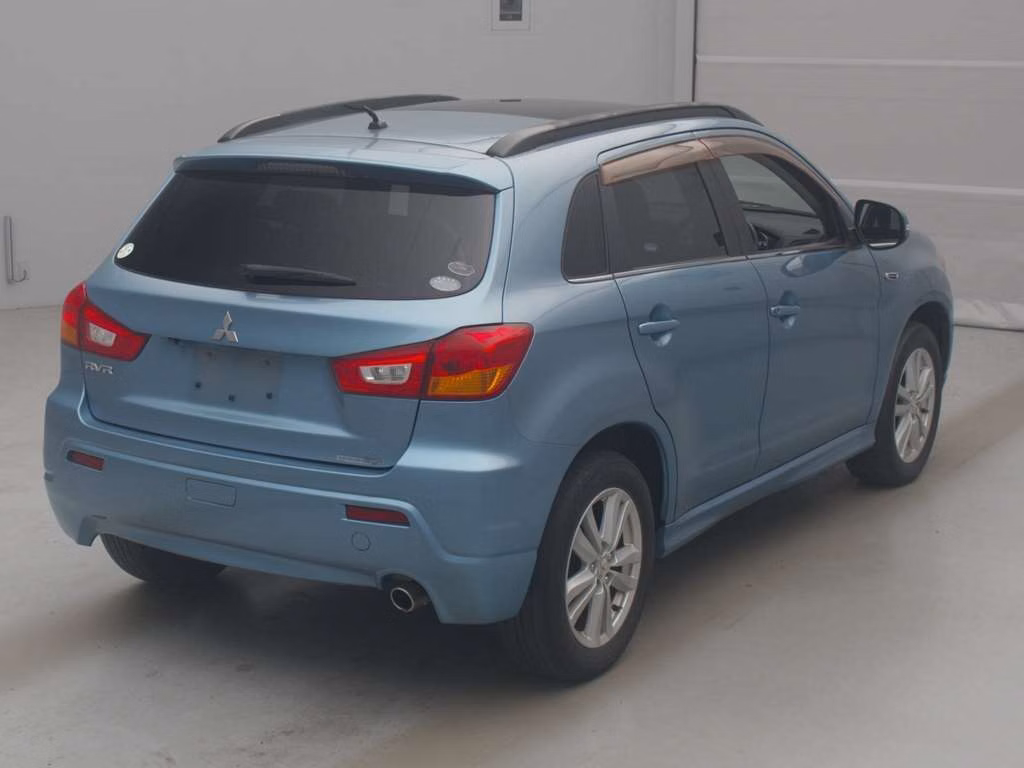 MITSUBISHI RVR
