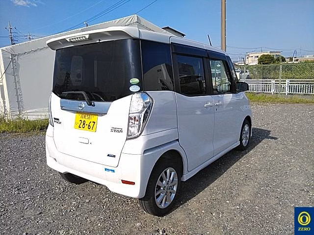 NISSAN DAYZ ROOX