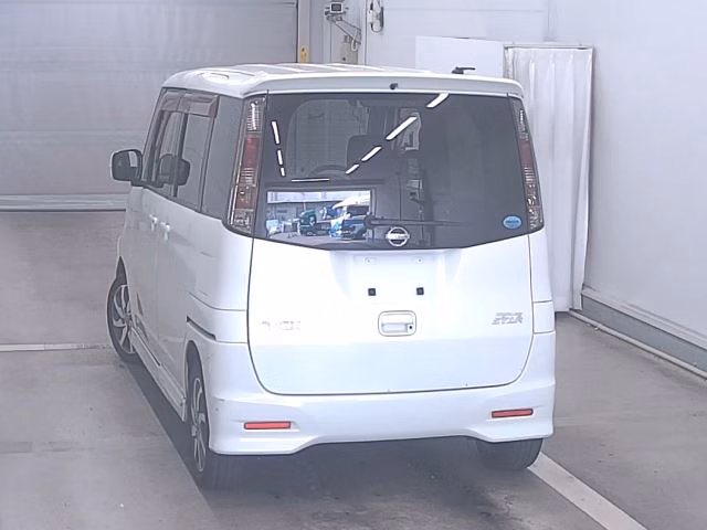 NISSAN ROOX