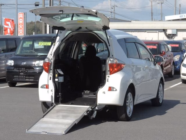 TOYOTA RACTIS