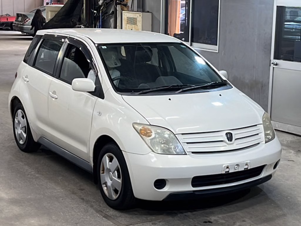 TOYOTA IST