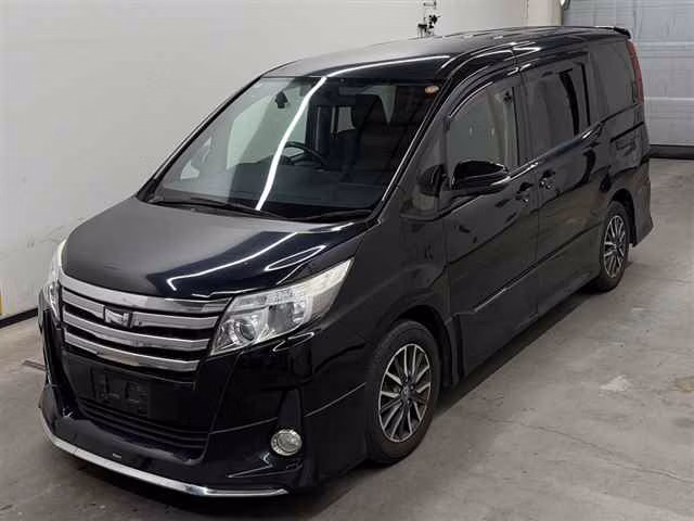 TOYOTA NOAH