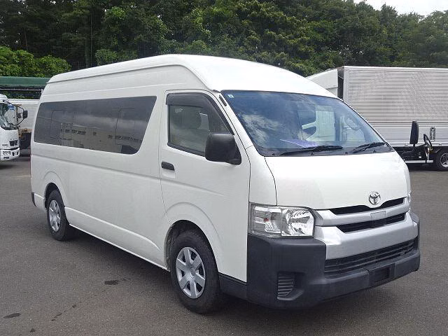 TOYOTA REGIUS ACE