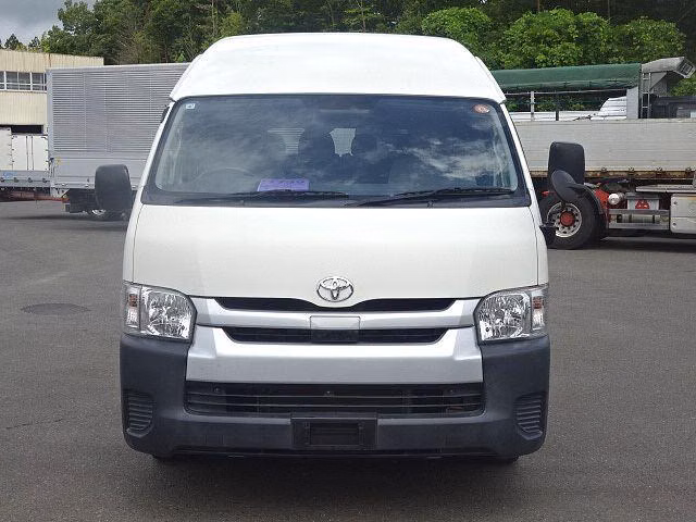 TOYOTA REGIUS ACE