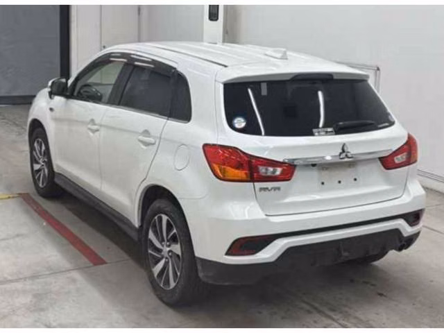 MITSUBISHI RVR