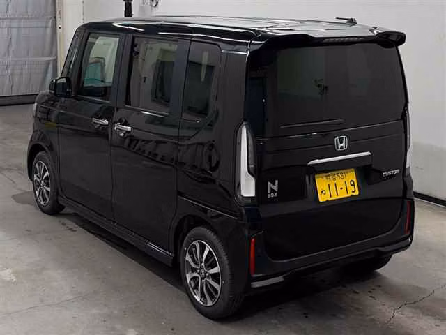 HONDA N-BOX
