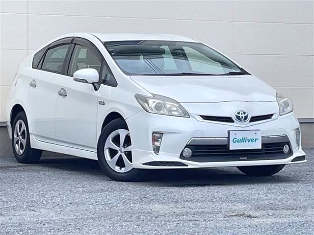 TOYOTA PRIUS PHV