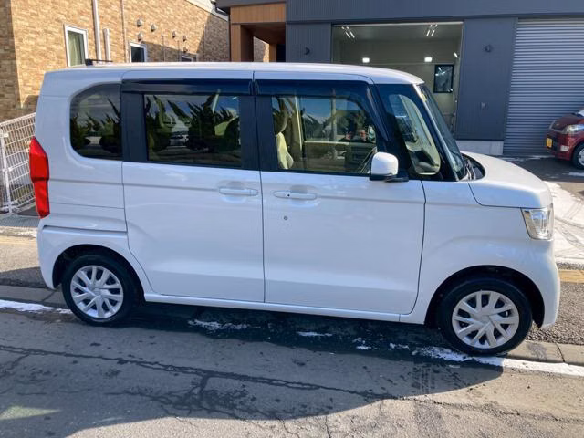 HONDA N-BOX