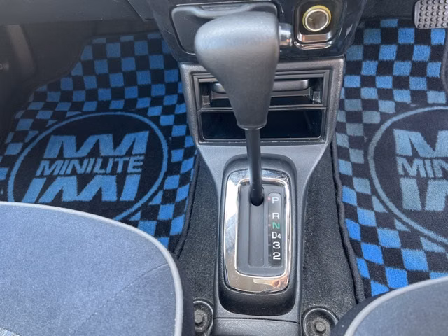 DAIHATSU MIRA GINO