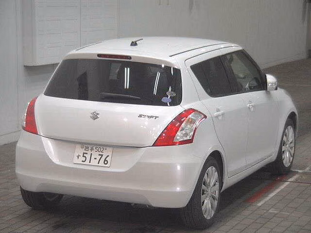SUZUKI SWIFT