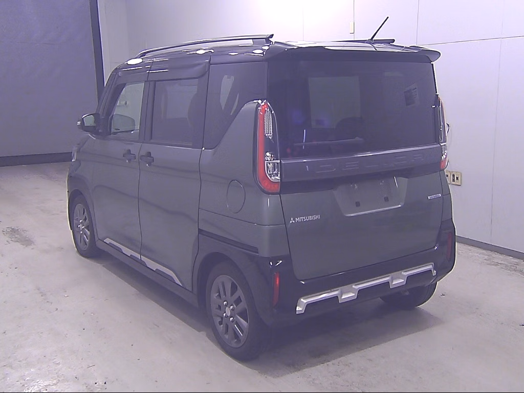 MITSUBISHI DELICA MINI