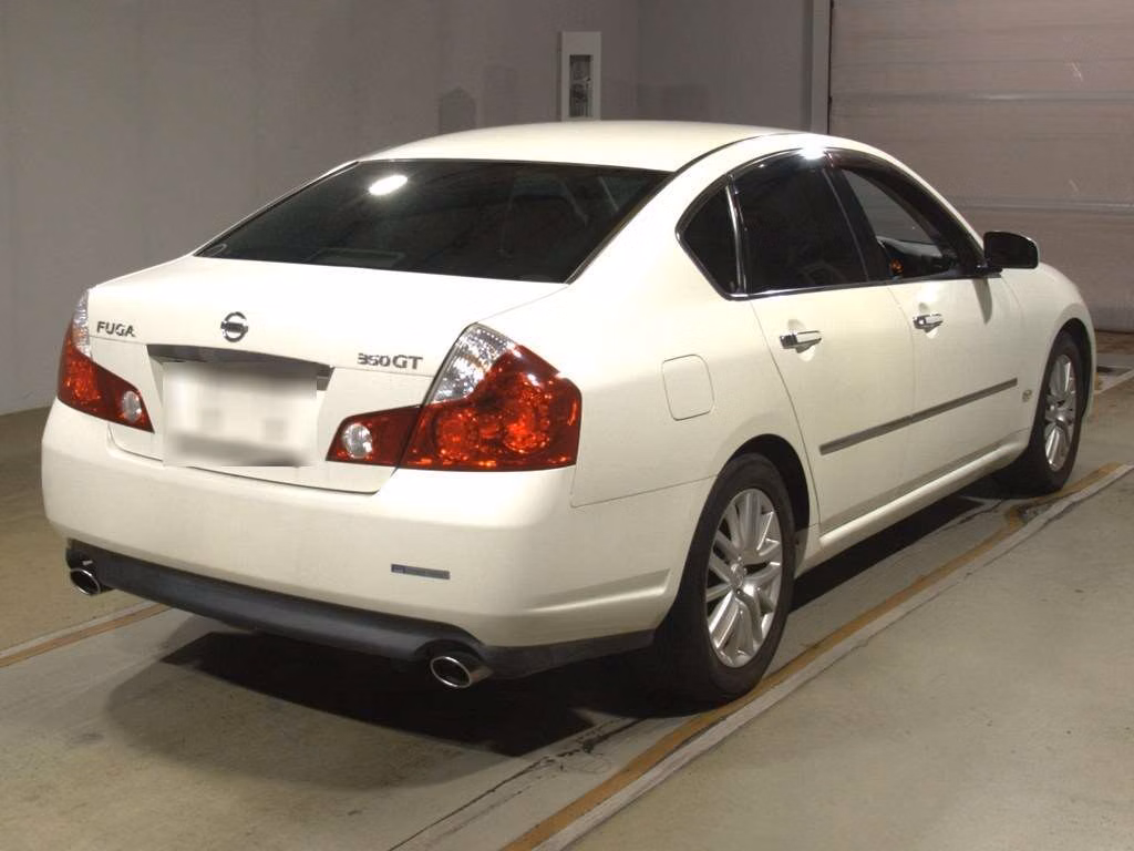 NISSAN FUGA