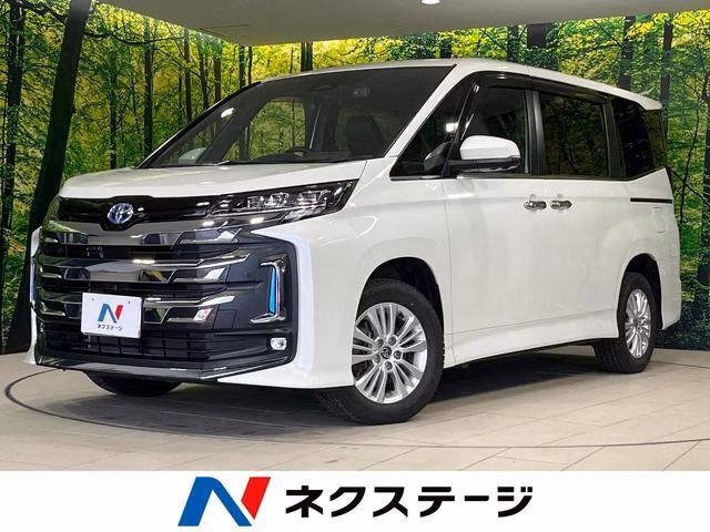 TOYOTA NOAH