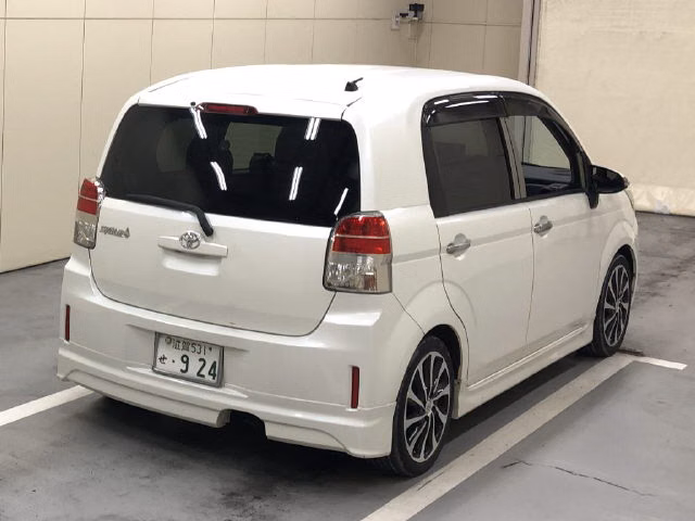 TOYOTA SPADE
