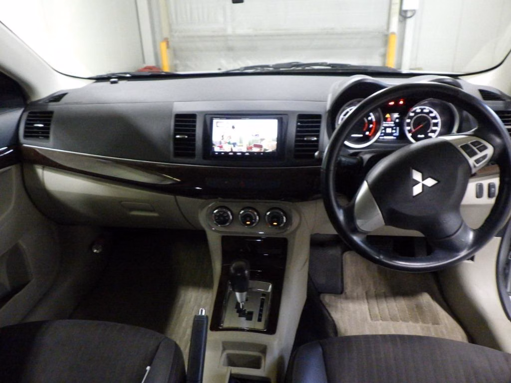MITSUBISHI GALANT FORTIS