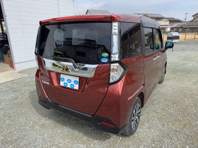 TOYOTA TANK