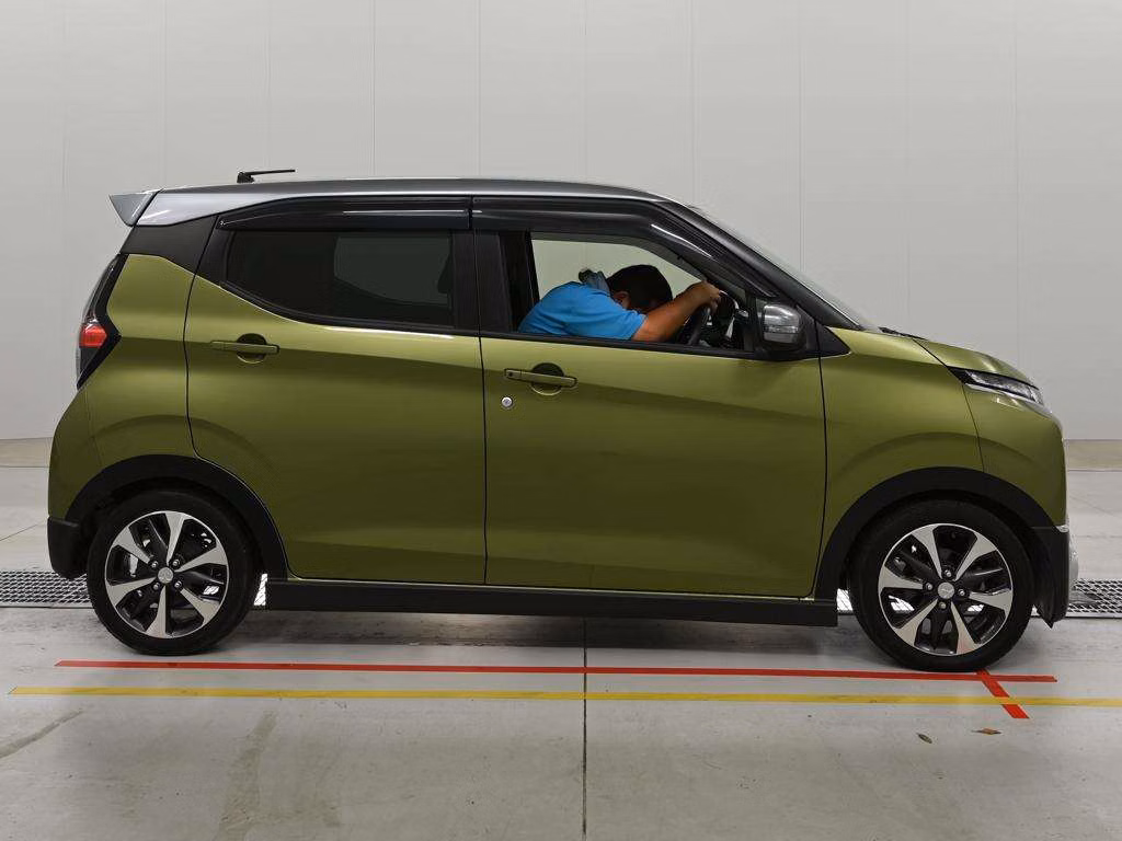MITSUBISHI EK X