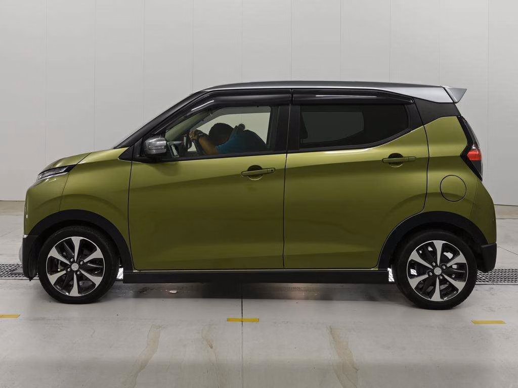 MITSUBISHI EK X