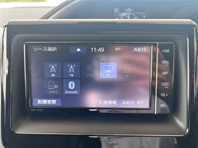 TOYOTA VOXY