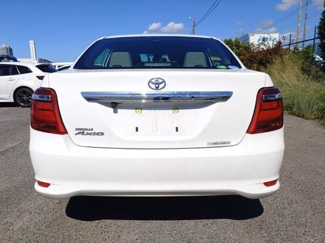 TOYOTA COROLLA AXIO