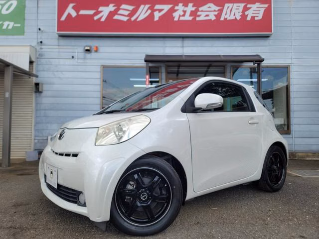 TOYOTA IQ