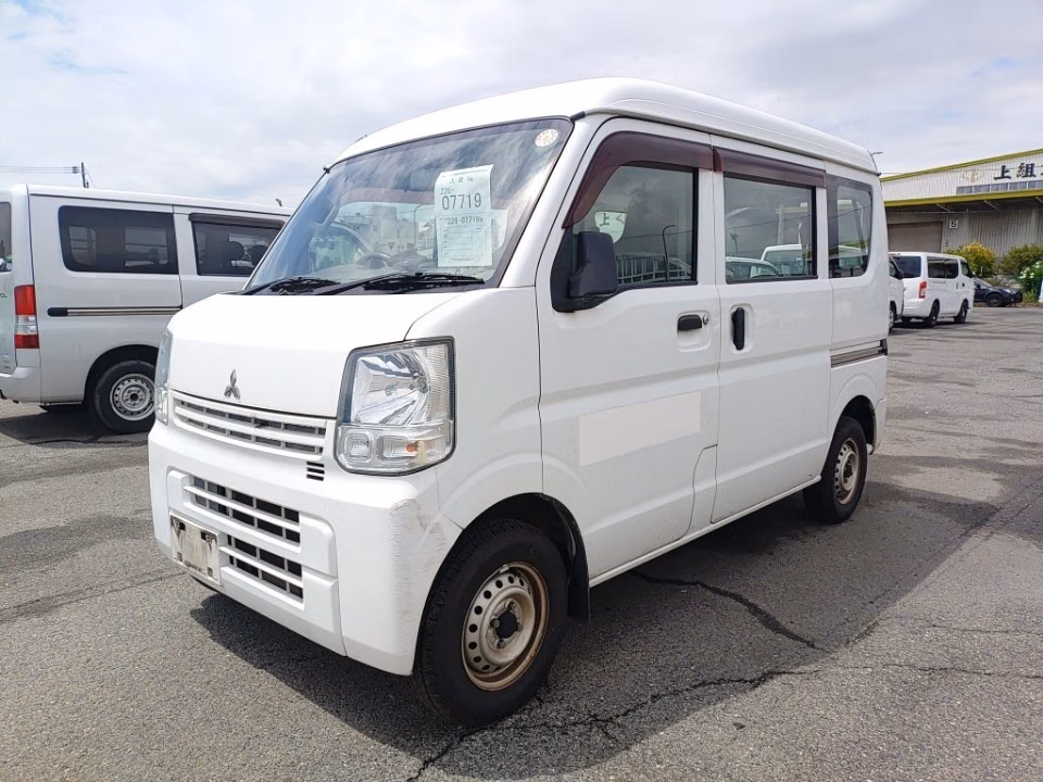 MITSUBISHI MINICAB
