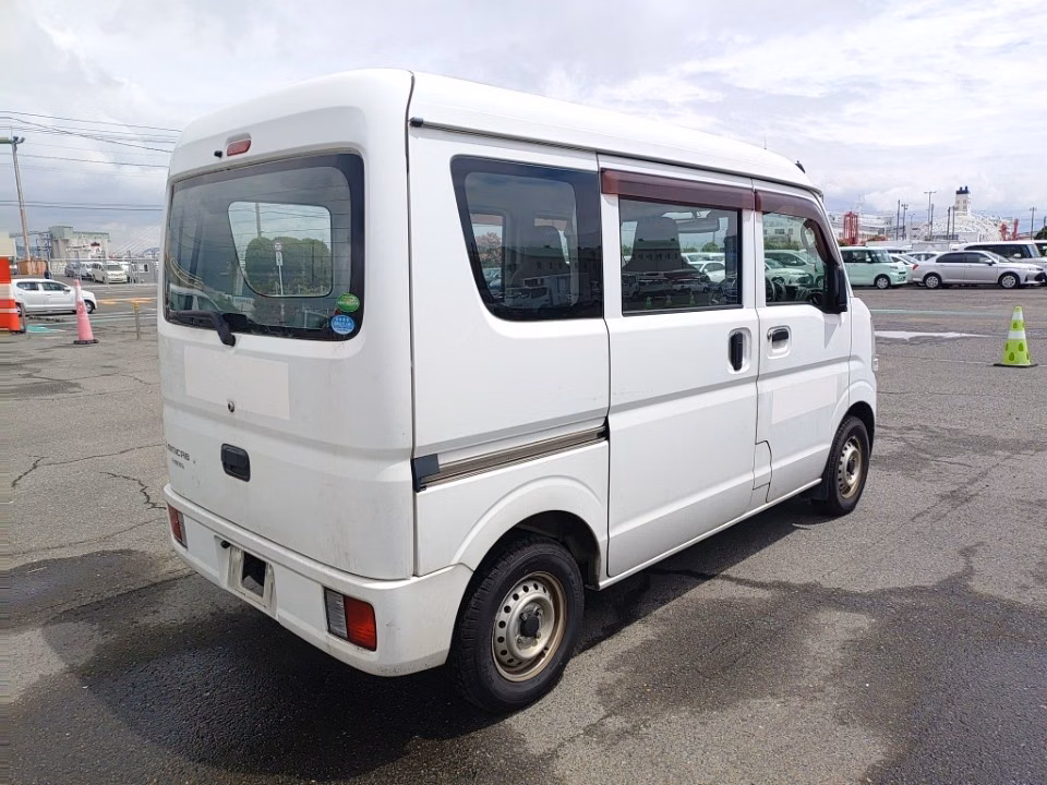 MITSUBISHI MINICAB