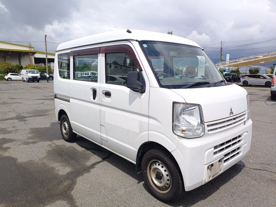 MITSUBISHI MINICAB