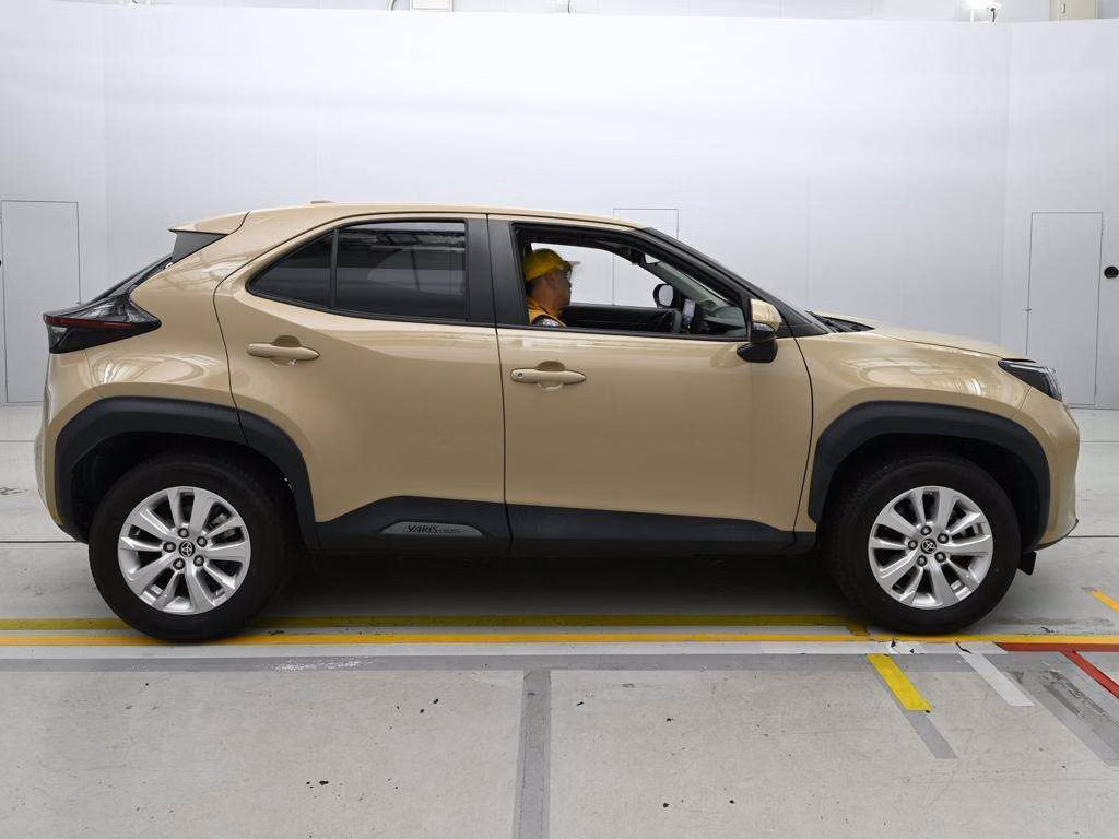 TOYOTA YARIS CROSS