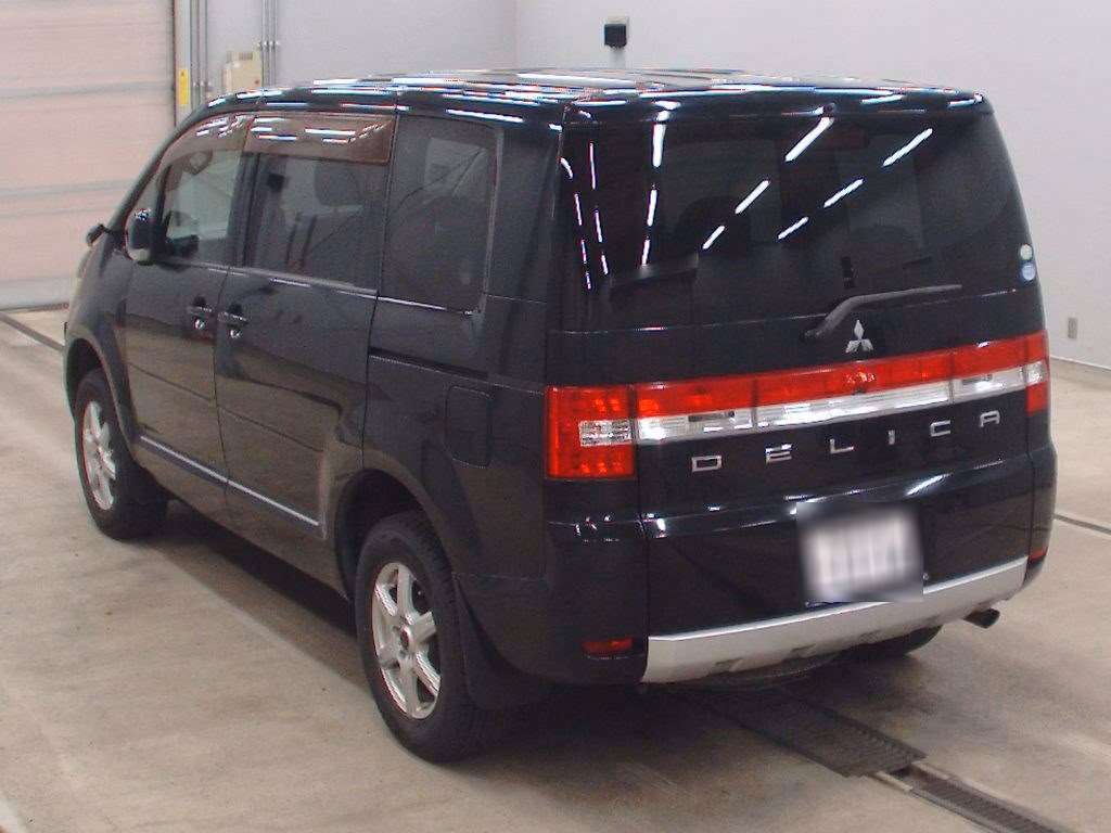 MITSUBISHI DELICA D:5