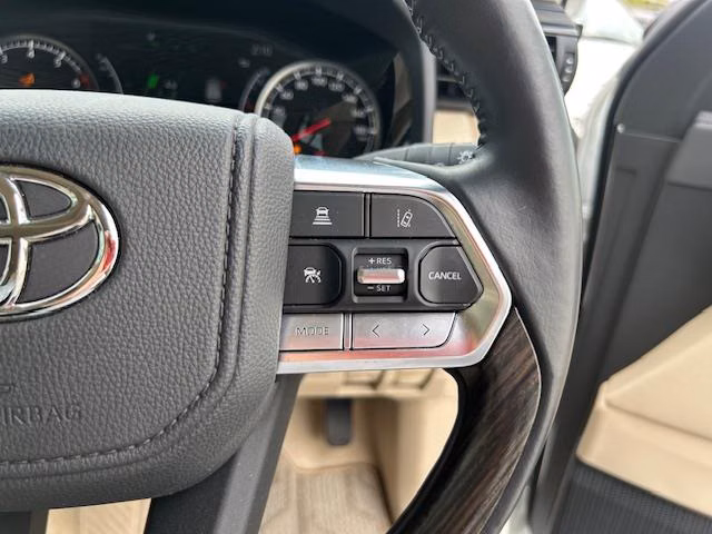 TOYOTA LAND CRUISER