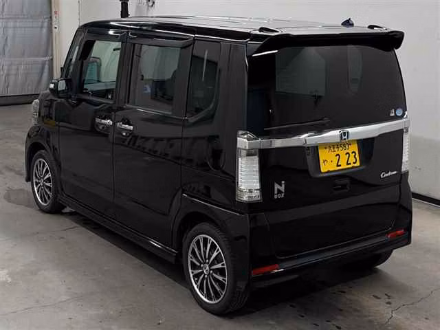 HONDA N-BOX