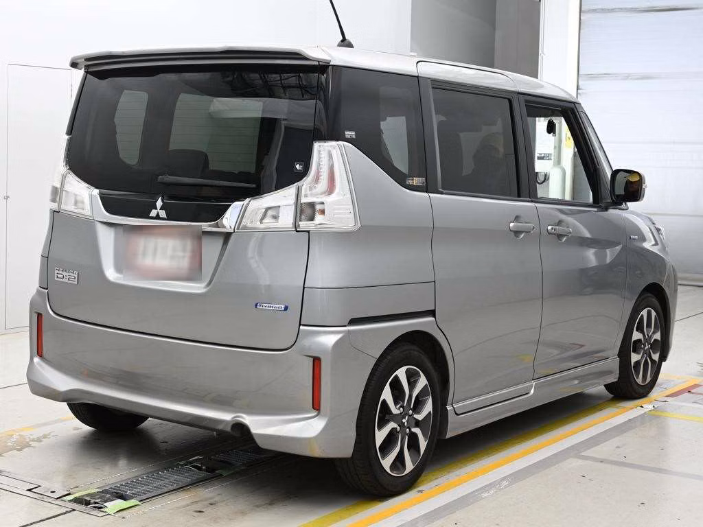 MITSUBISHI DELICA D:2