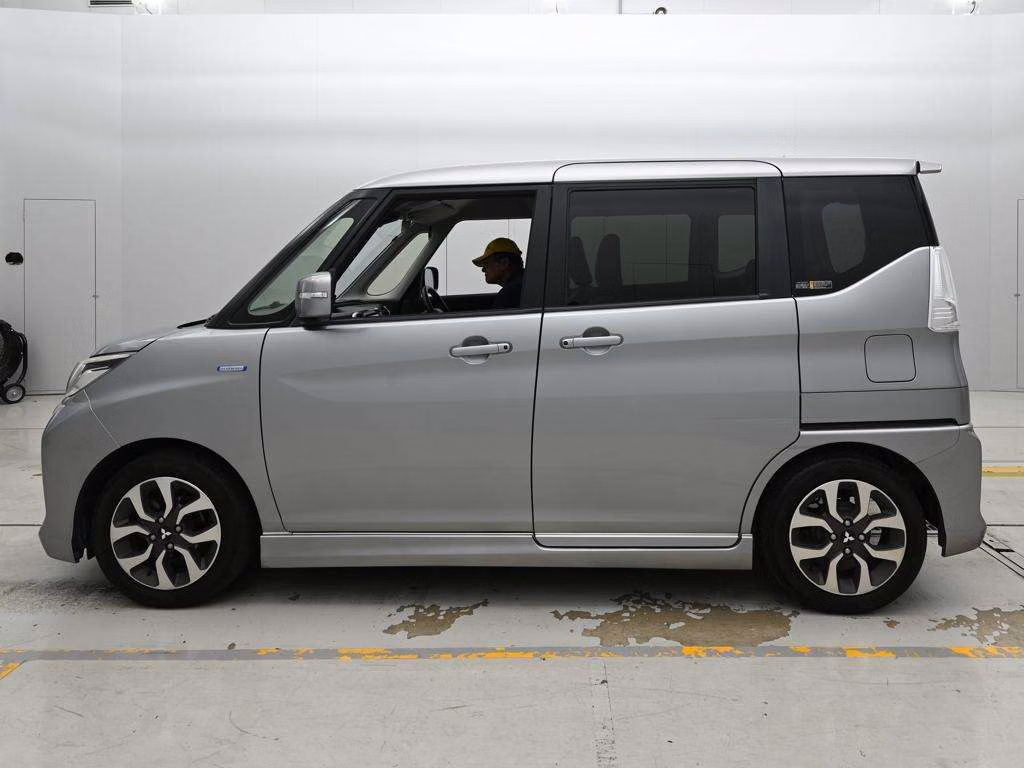 MITSUBISHI DELICA D:2