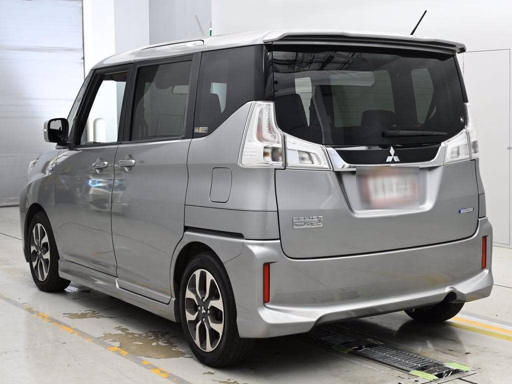 MITSUBISHI DELICA D:2