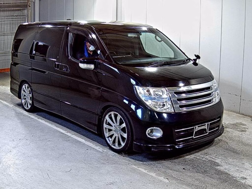 NISSAN ELGRAND