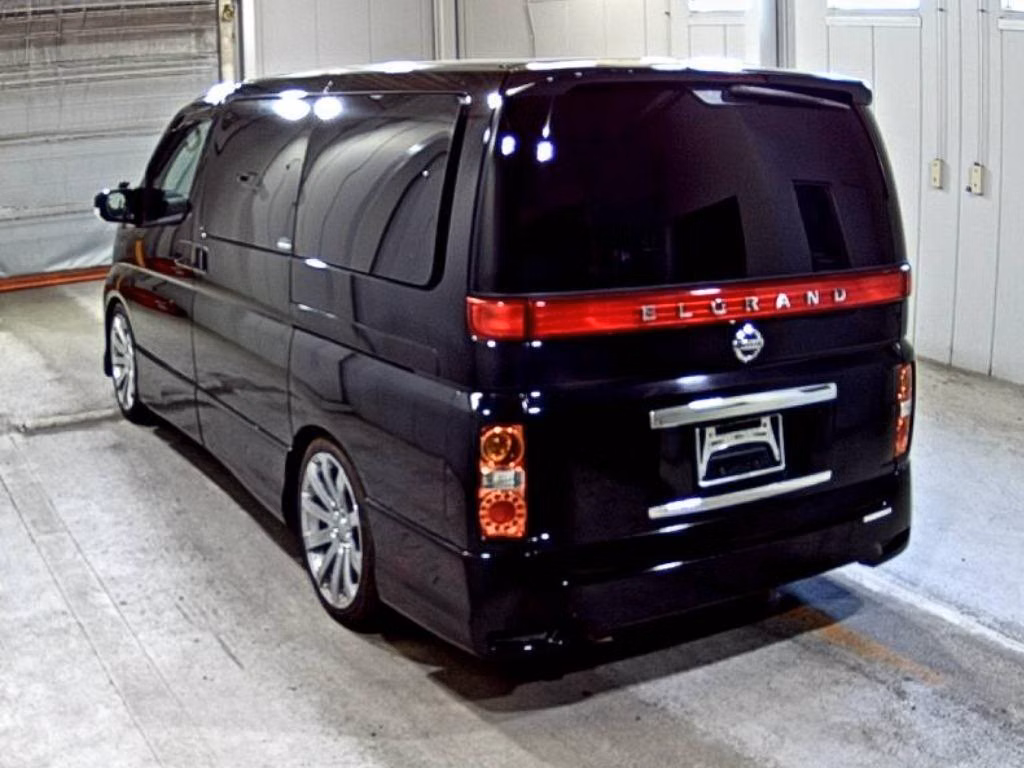 NISSAN ELGRAND