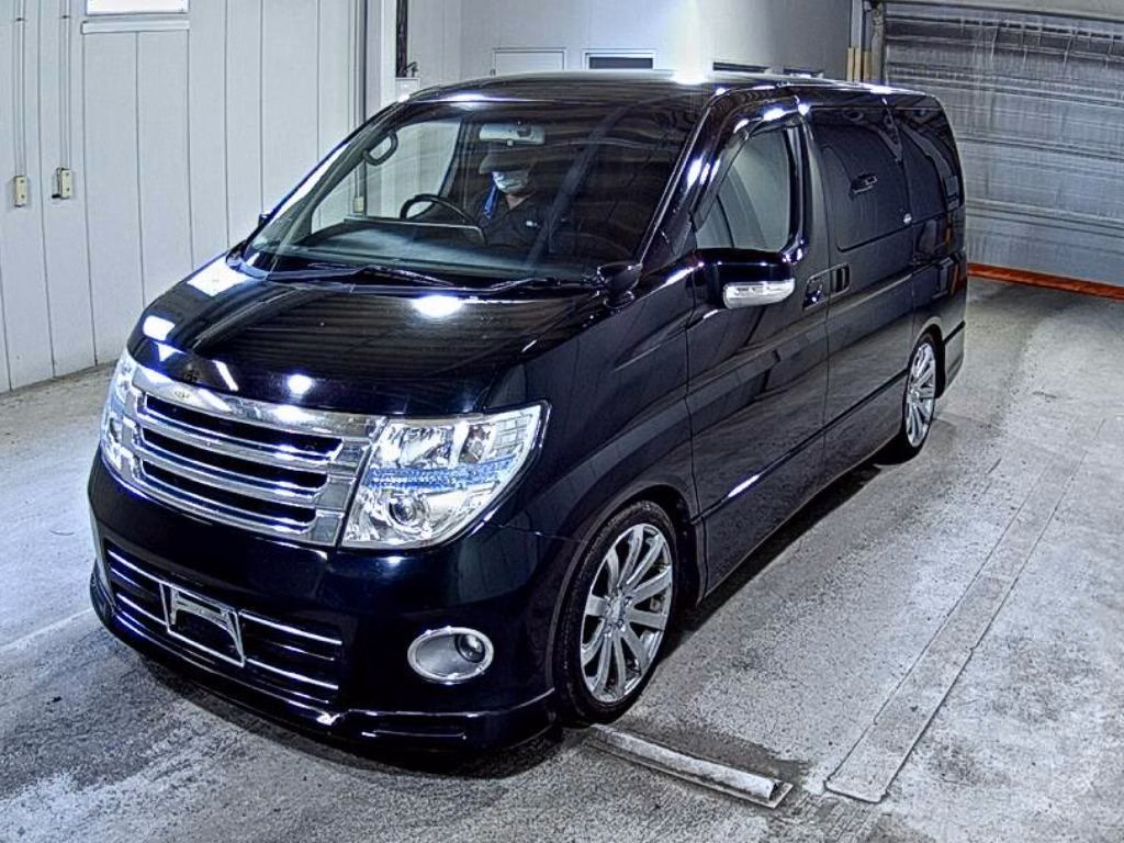 NISSAN ELGRAND